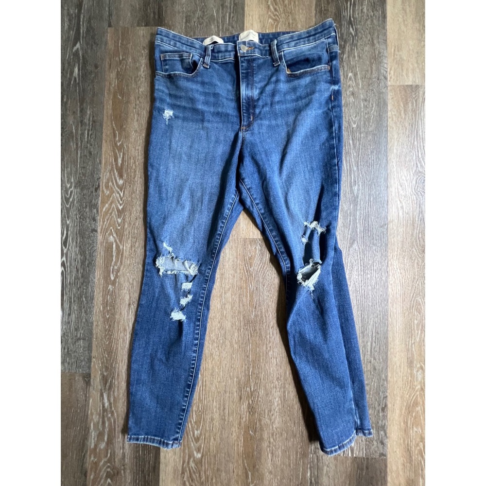 Universal Thread High Rise Skinny Jeans Womens 16R Blue‎ Distressed Ripped Denim